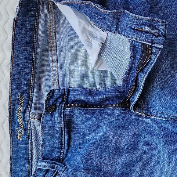 Old Navy Sweetheart Classic Rise Bootcut Jeans Size 8 Regular - Picture 3 of 13